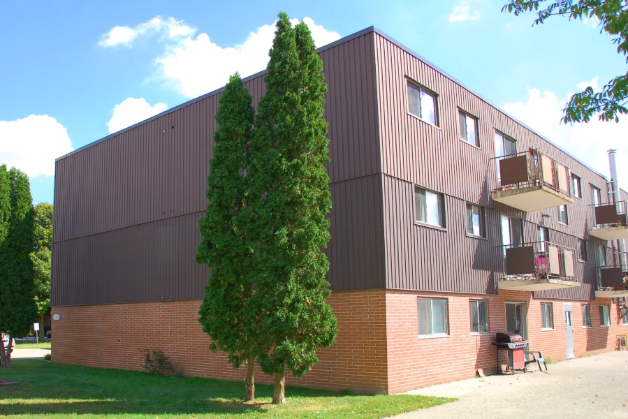 185 Lisgar Ave